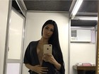 Simaria, da dupla com Simone, esbanja sensualidade em selfie 